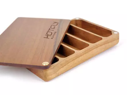 Fly box hotfly NUTLUX STREAMER