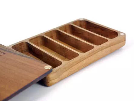 Fly box hotfly NUTLUX STREAMER