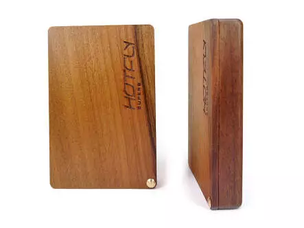 Fly box hotfly NUTLUX STREAMER