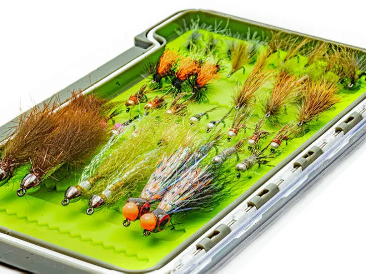 Flies selection hotfly TROUT UNIVERSAL BL - 48 barbless flies with box